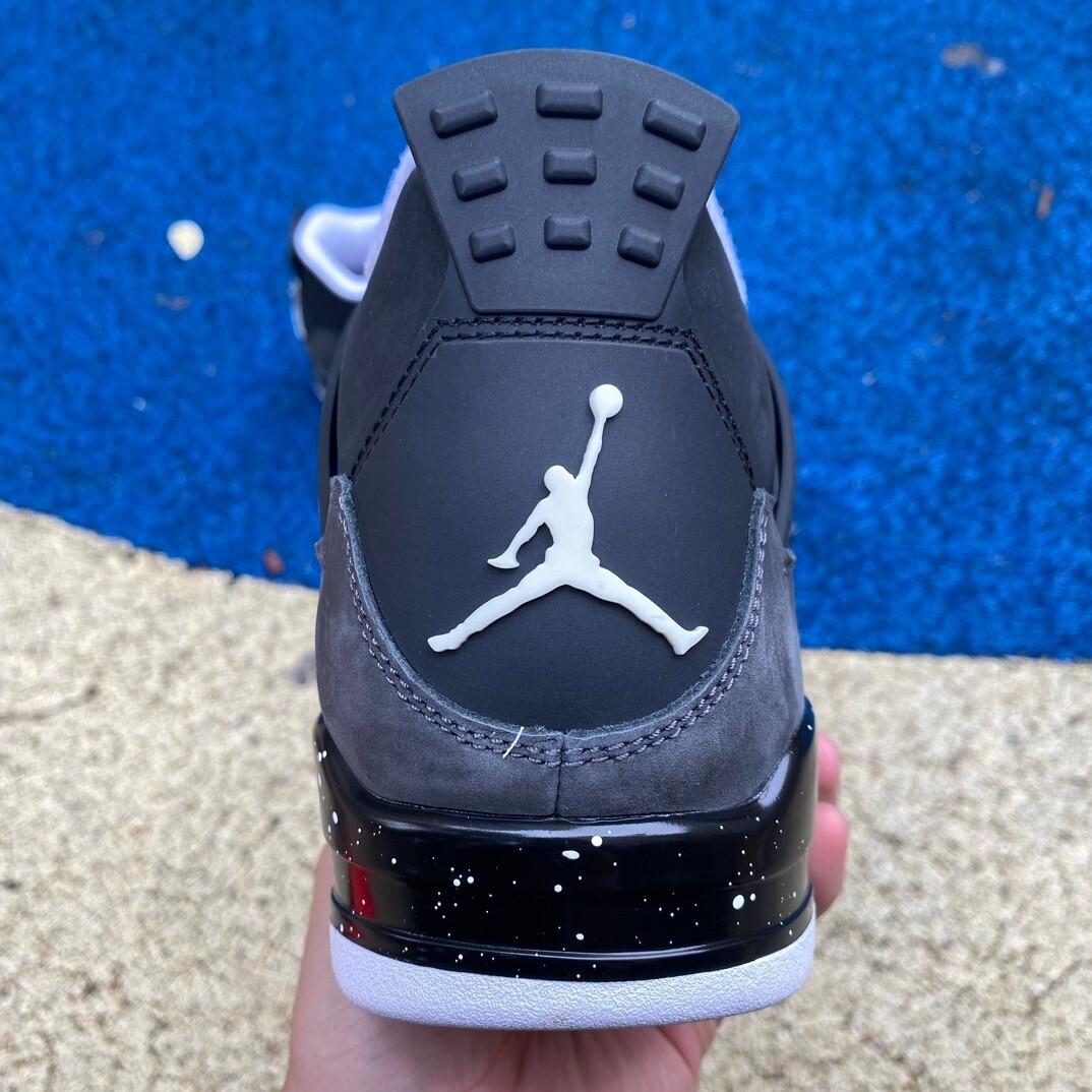 Air Jordan 4