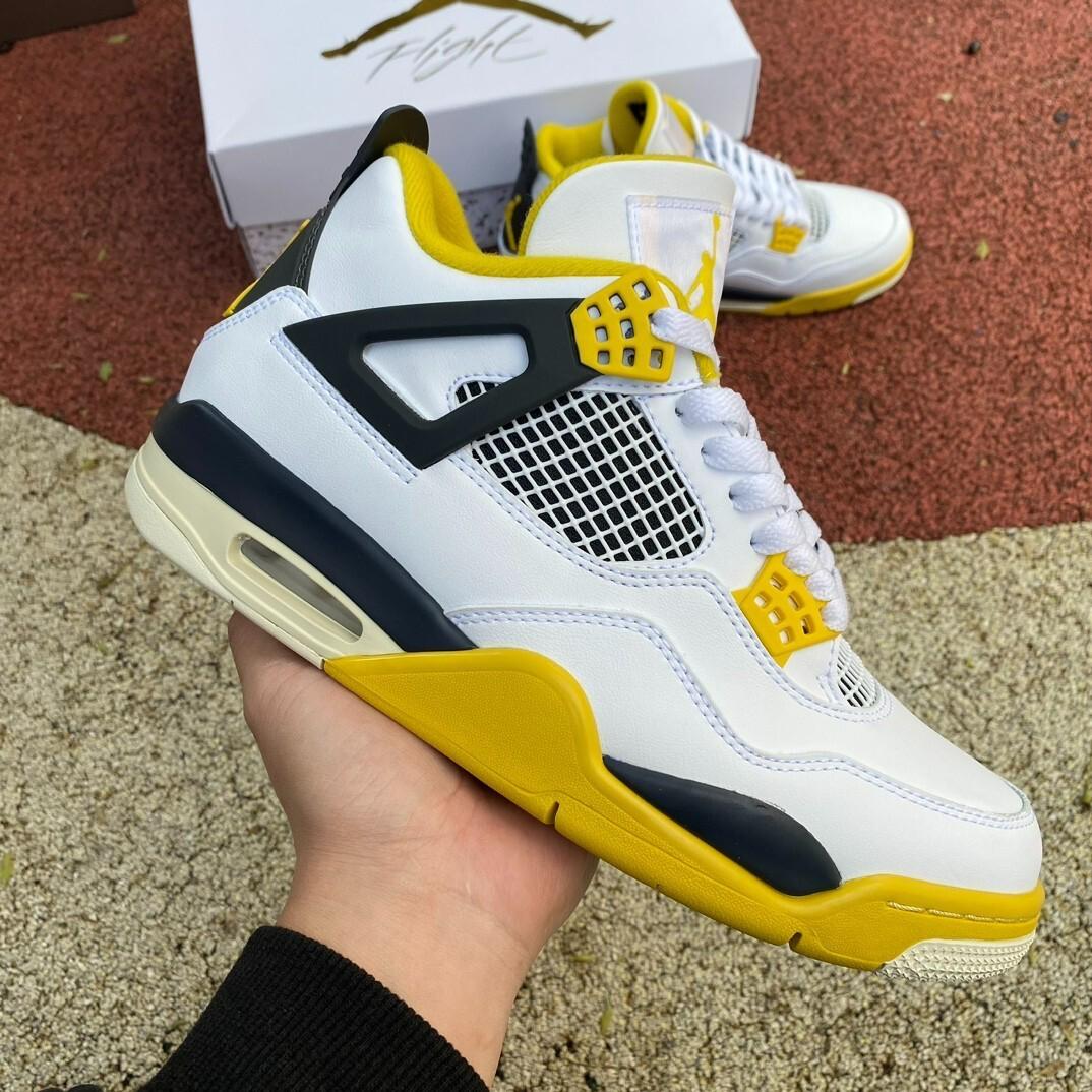 Air Jordan 4
