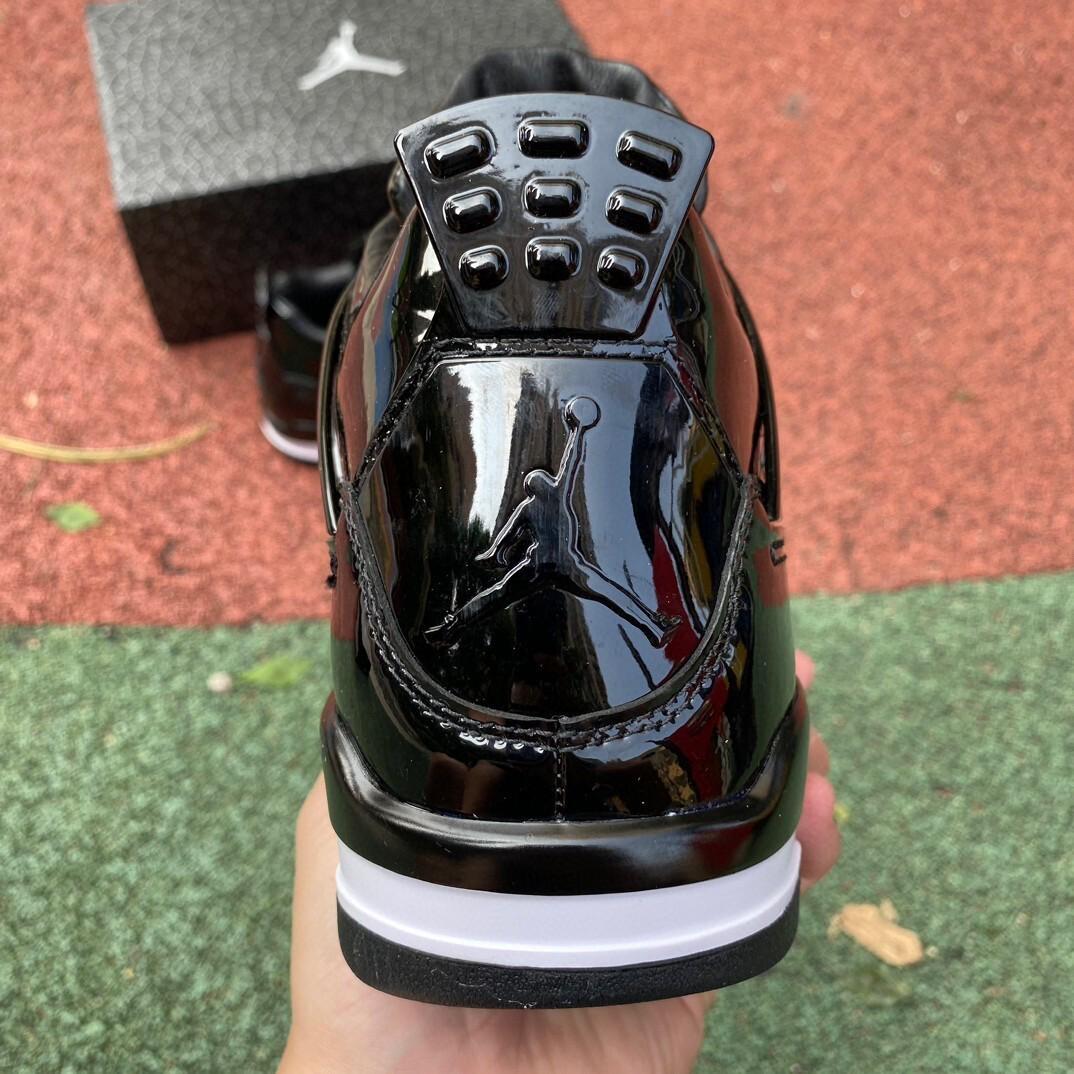Air Jordan 4
