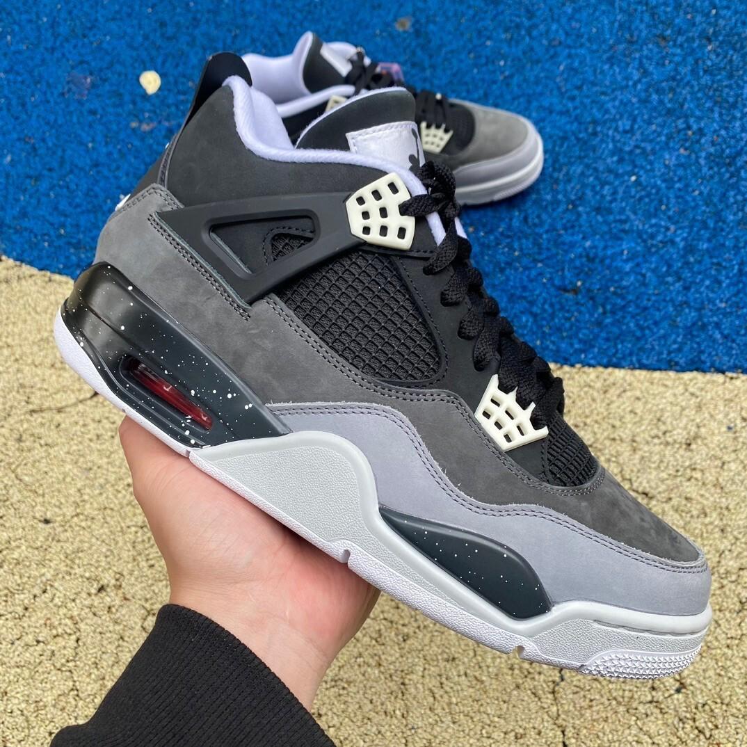 Air Jordan 4