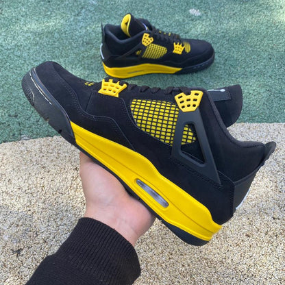 Air Jordan 4