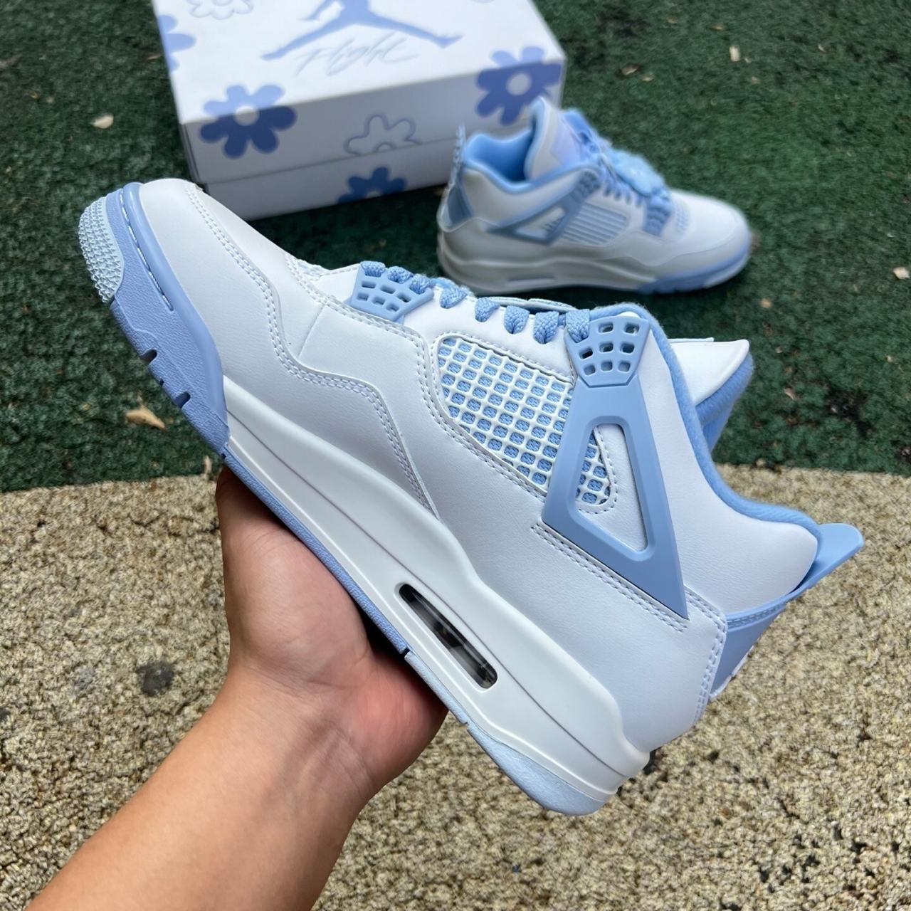 Air Jordan 4