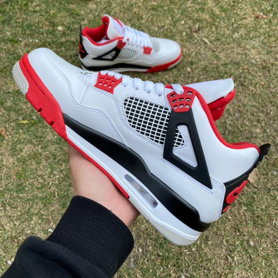 Air Jordan 4