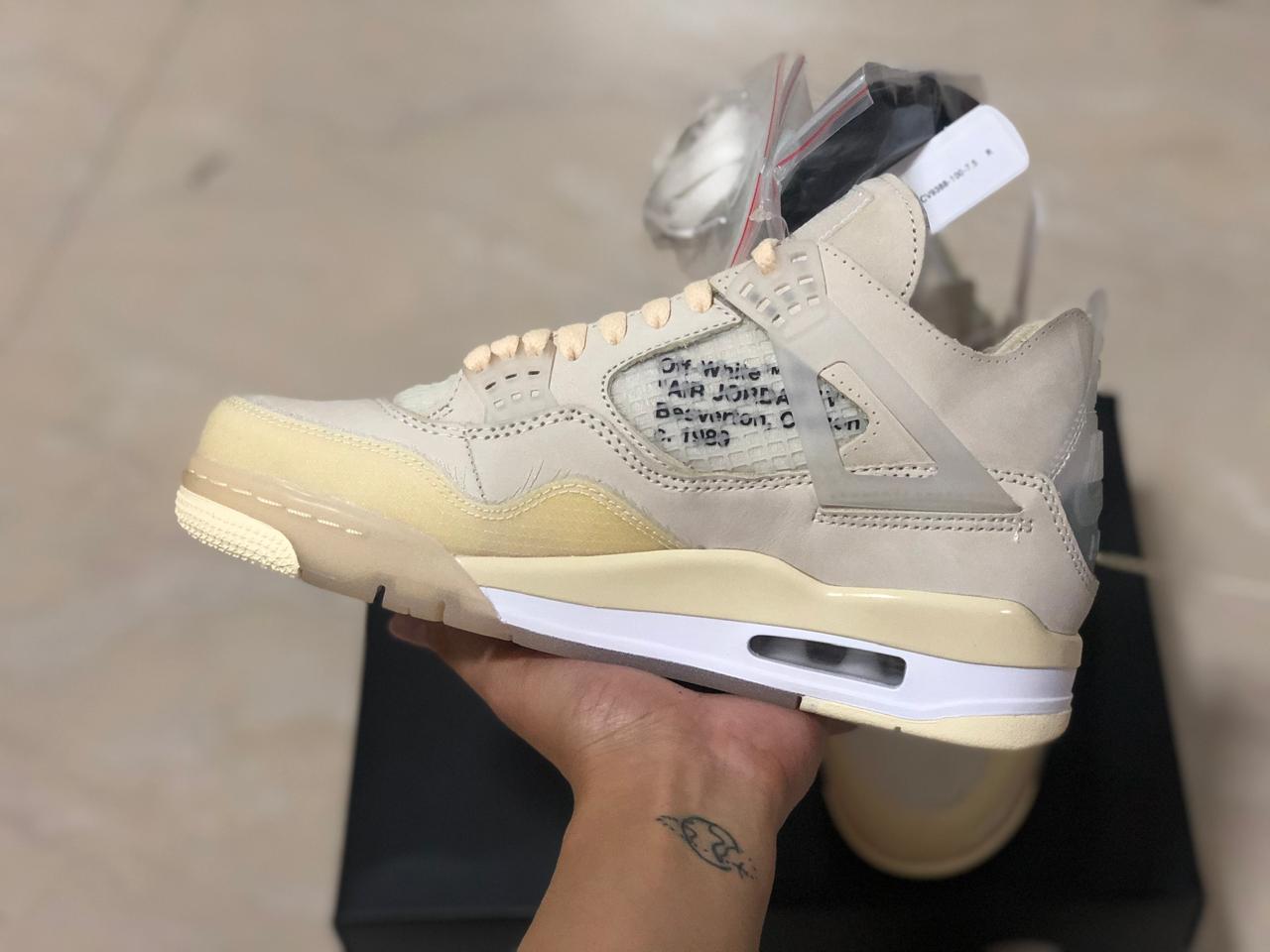 Air Jordan 4